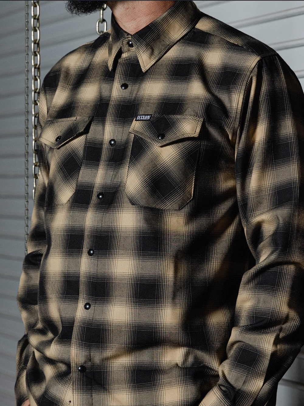 DIXXON Barrio Heritage Black and Tan snap Flannel size Large